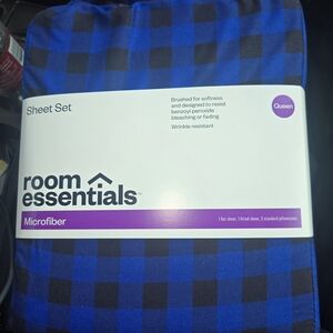 Room Essentials Black and Blue Checkered Microfiber Sheet Set
